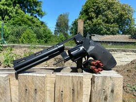 Plynový revolver KWA co2 - 1