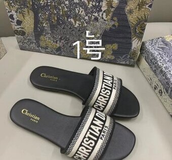 Dior pantofle - 1