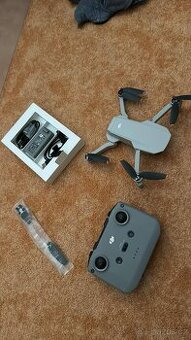 Dron DJI Mini 2