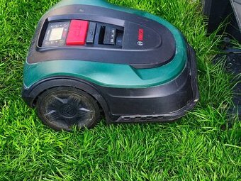 BOSCH Robotická sekačka Indego XS 300