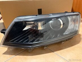 ŠKODA OCTAVIA III-PŘEDNÍ XENONOVÉ SVĚTLO LEVÉ
