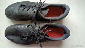 Kopačky Nike PHANTOM GT Club - vel. EU 43