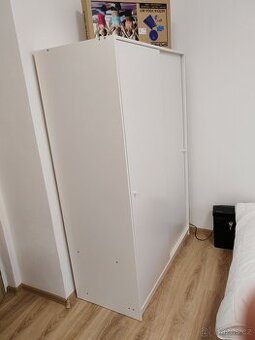 Šatní skříň IKEA