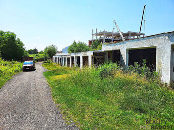 Exkluzivně nabízíme řadovou garáž pod uzavřením, 20 m2, v os - 1