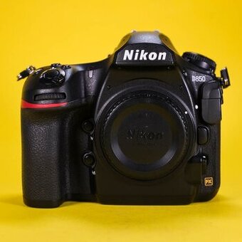 Nikon D850 | 6105105