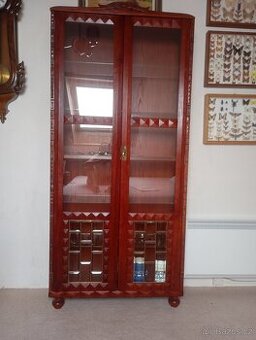 Starožitný nábytek