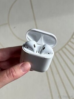 Apple AirPods 2