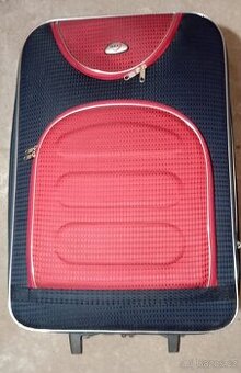 Velký cestovní kufr