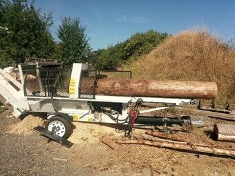 Štípací poloautomat