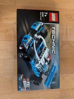 LEGO® TECHNIC 42091 POLICEJNÍ HONIČKA