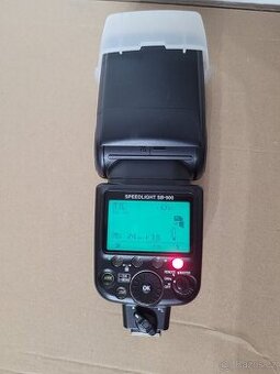 blesk Nikon SB-900