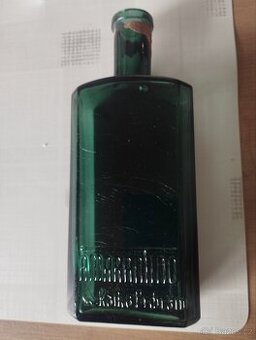 Staré lékárenské láhve značené