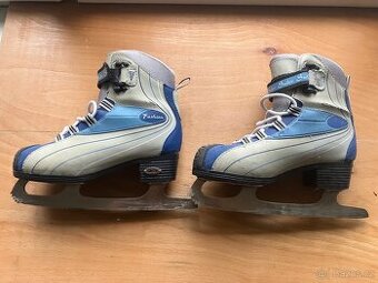 Dívčí brusle vel 35