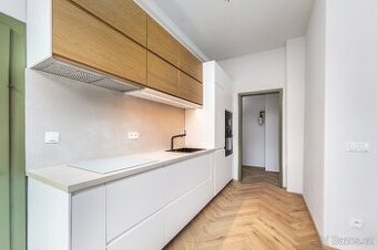 Nabízím k pronájmu byt 2kk v ulici Jičínská, Praha 3