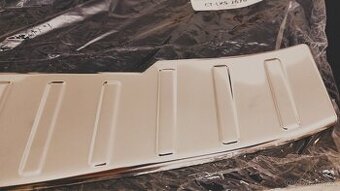 nerezový kryt na zadní naraznik sandero stepway 2021