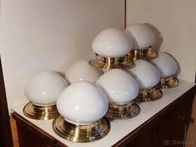 mosazný lustr, stropnice, bílé stínidlo, až 8 ks