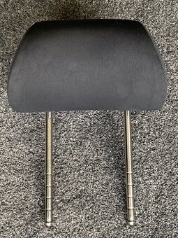 Prodám zadní opěrku hlavy na Škoda Octavia I.