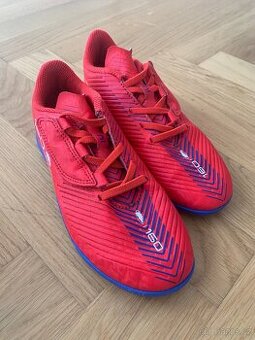 Kopačky KIPSTA Decathlon, vel. 33