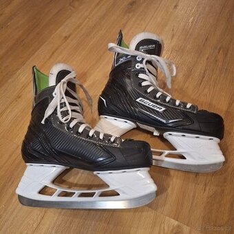 Lední brusle Bauer vel. 42