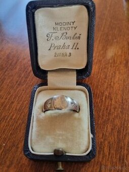 Prstýnek stříbrný