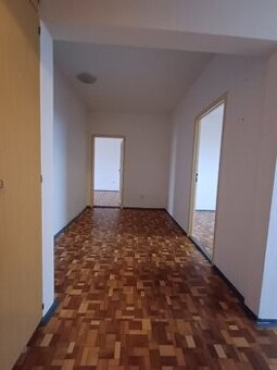 Pronájem 3+1 K.Chocholy, České Budějovice - 1