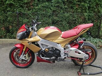 Aprilia Tuono V4