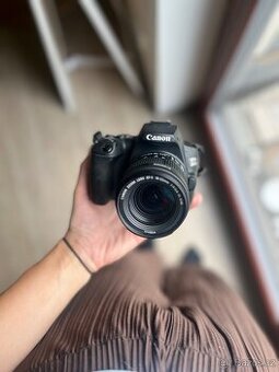 Canon EOS 250 18-55mm