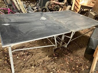 Prodám skládací stůl na stolní tenis pumpou