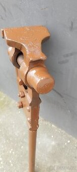 Kovářský svěrák