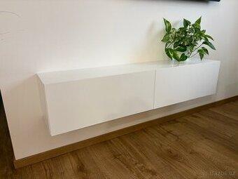 Závěsná skřínka pod TV (2 kusy)