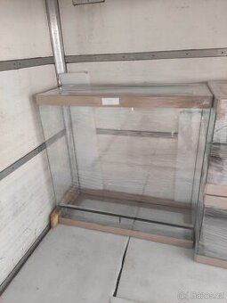 1 ks Terárium 120x60x100 cm, posuvná dvířka, větrání standar