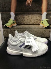 tenisové boty adidas Solecourt