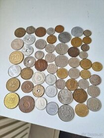 Různé mince z celého světa