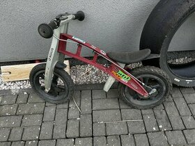 First Bike - zlomene sedlo