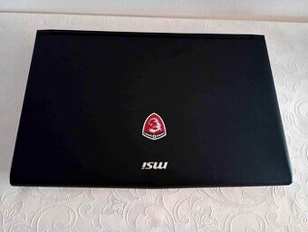 Herní notebook MSI i7 7700HQ, GTX 1050, 1TB + 223GB SSD, 8GB