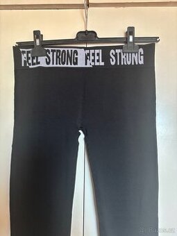 Fitness leginy černé streč feel strong kvalitní. M/L