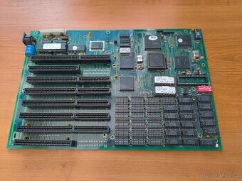 Základní deska Suntac 286-12 (Intel 80286 - 12MHz)