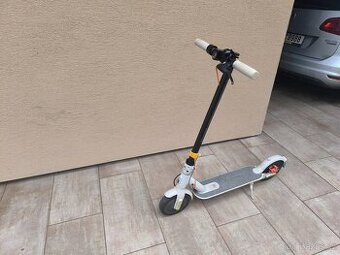 Elektrická koloběžka Xiaomi Mi Electric Scooter 3
