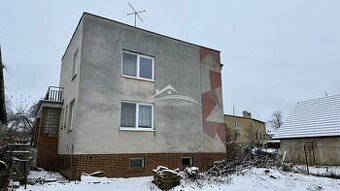 Prodej 2 rodinných domů 4+1 a 2+1 v obci Cetoraz, 3km Pacov - 1