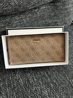 Peněženka Guess s monogramem