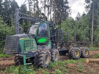 Vyvážecí souprava JOHN DEERE 1110E iT4