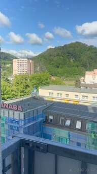 Pronájem bytu 1+kk v centru Děčína