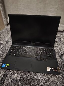 Prodávám Lenovo Legion 5 15ITH6H na díly nebo k opravě.