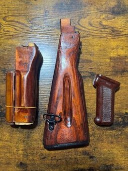 AK74 - originální sada pažbení