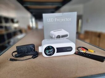Prodám zcela nový LED projektor AAO YG330 - 1500 lumenů