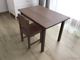 Dětský stolek a židlička Ikea