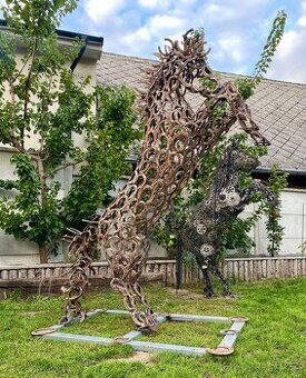 Nabízím koně z podkov