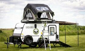 Offroadový obytný přívěs/ přepravník na motocykly NOBO 10.6