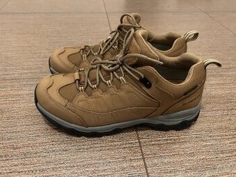 Boty bushman tracker camel