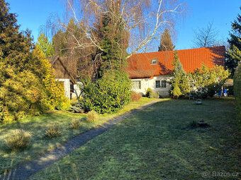 Prodám RD 3+1 s garáží, zahradou a pergolou - Skochovice